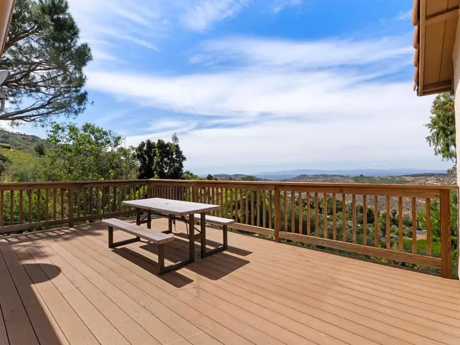 9549 Vista Aleta, Valley Center, CA 92082 - #2