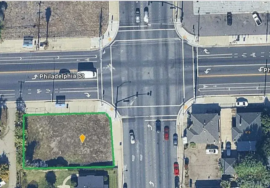 796 Philadelphia, Pomona, CA 91766 - #2
