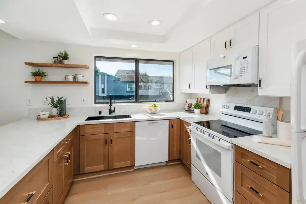 4085 Crystal Dawn #201, San Diego, CA 92122 - #1