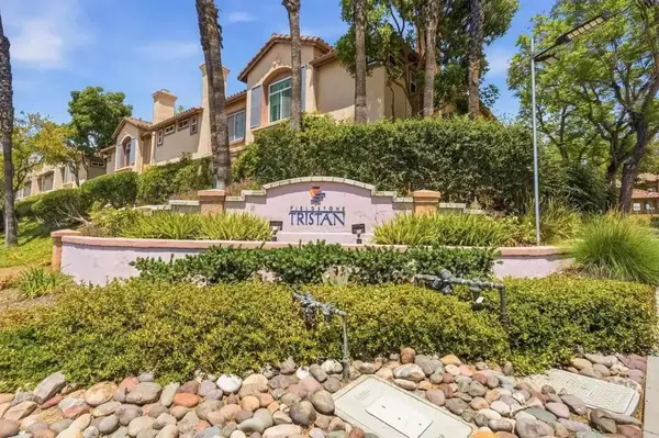 11354 Via Rancho San Diego #F, El Cajon, CA 92019