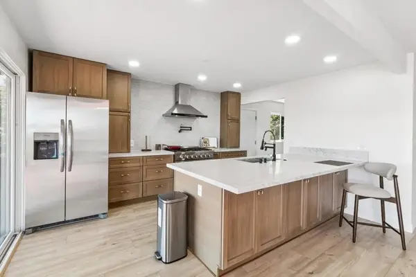 1329 Park Hill Lane, Escondido, CA 92025