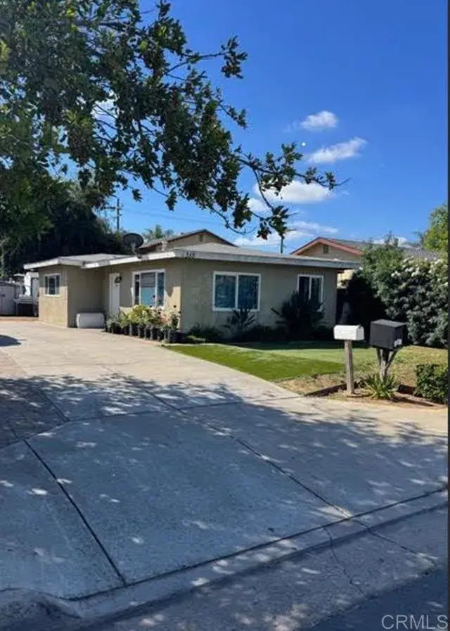 351 W 8th Ave, Escondido, CA 92025 - #1