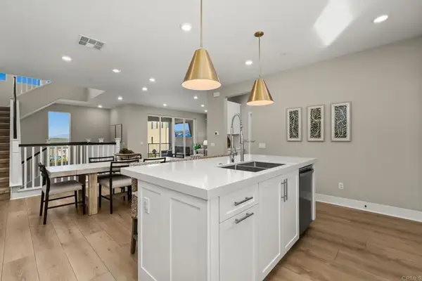 15431 Van Lodensteyn Way, San Diego, CA 92127