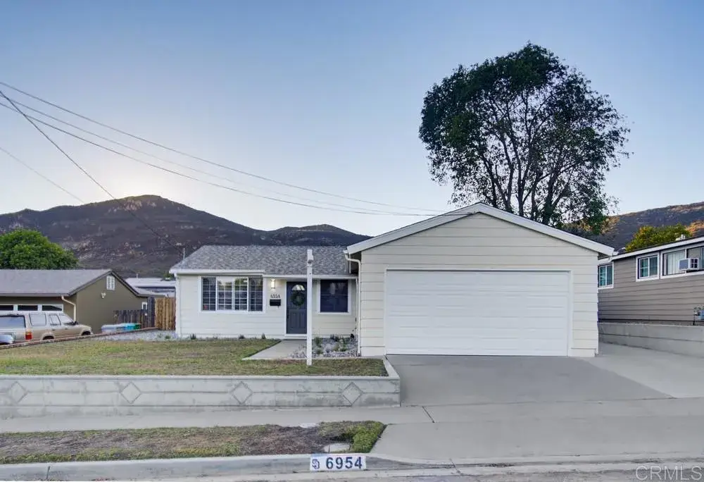 6954 Ballinger, San Diego, CA 92119 - #1