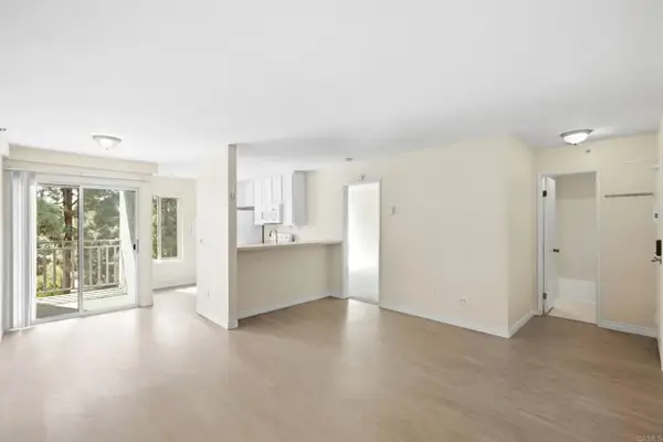 7500 Parkway Drive #207, La Mesa, CA 91942