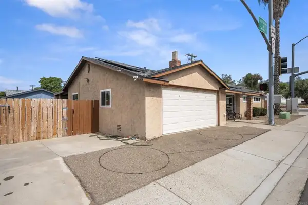8809 Los Coches Rd, Lakeside, CA 92040