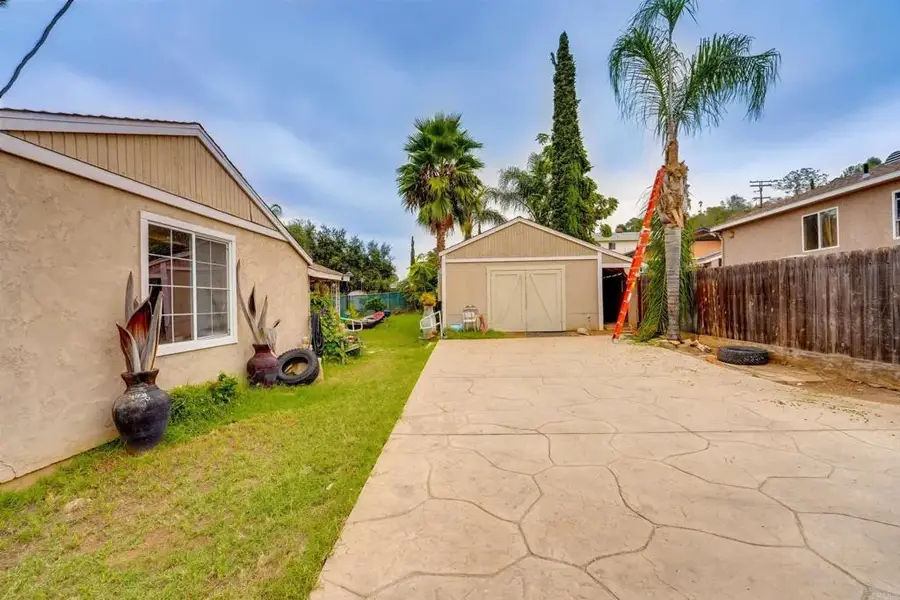 12732 Castle Court Drive, Lakeside, CA 92040 - #2