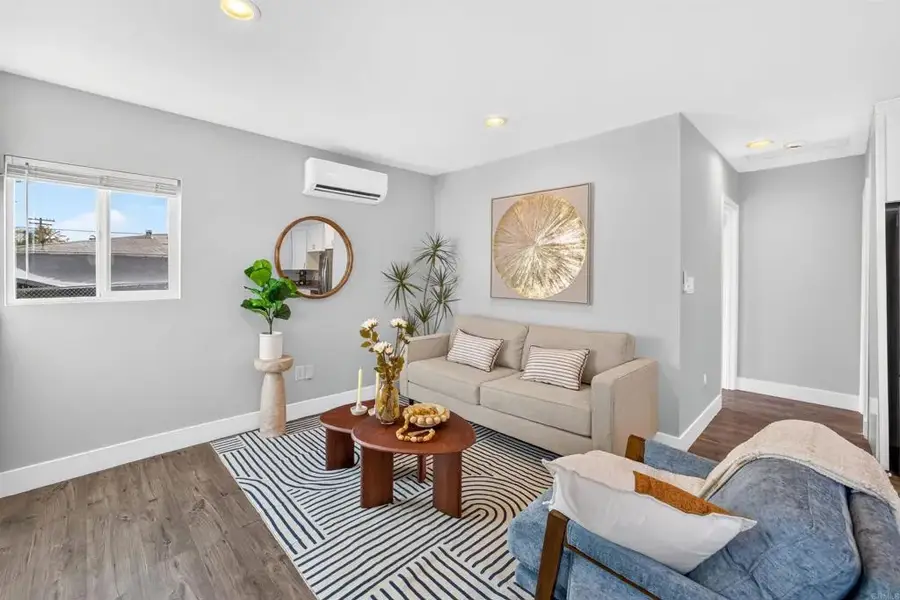 264 S 39th Street, San Diego, CA 92113 - #3