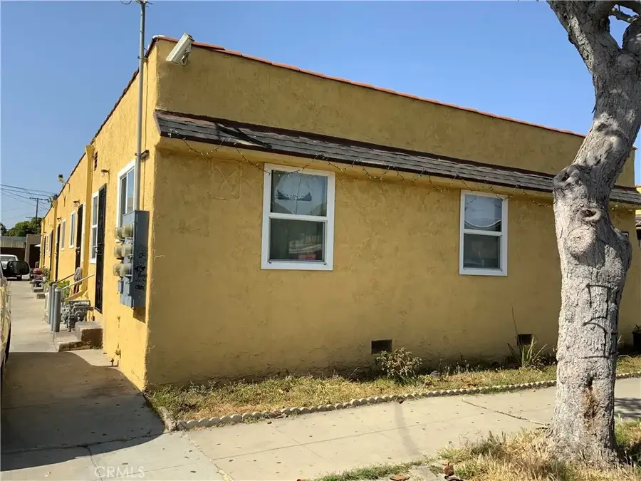 329 W Ross Place, Wilmington, CA 90744 - Image #2