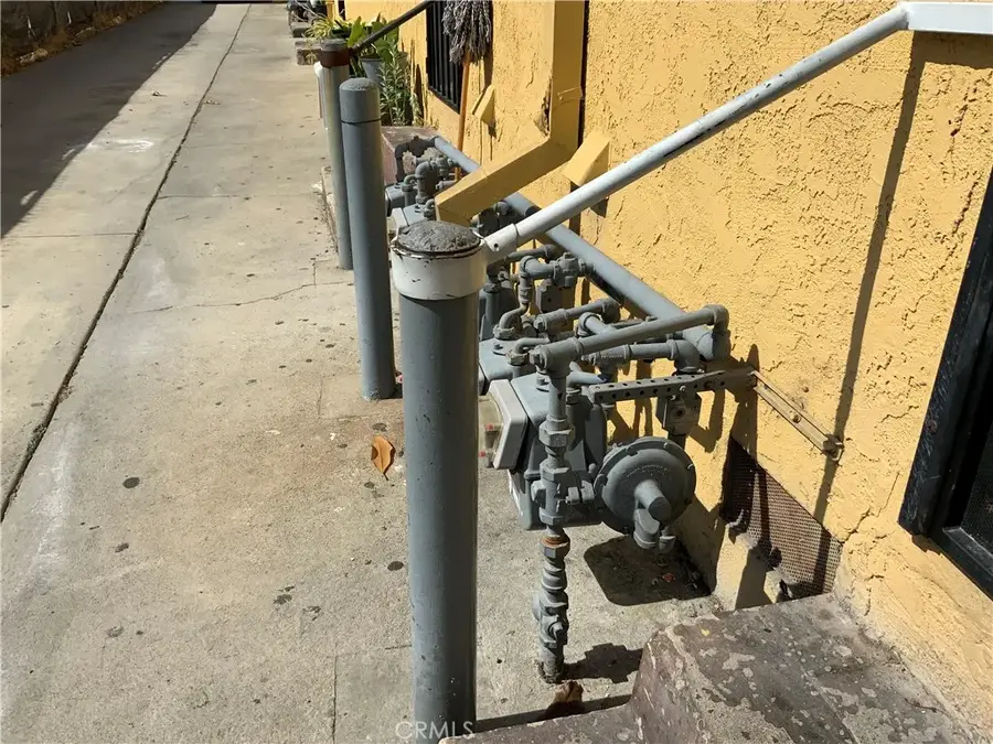 329 W Ross Place, Wilmington, CA 90744 - Image #3