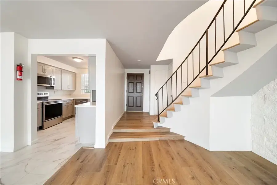 240 W Queen Street #10, Inglewood, CA 90301 - Image #2