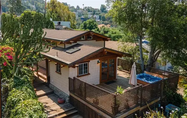 3950 De Longpre Avenue, Los Angeles, CA 90027