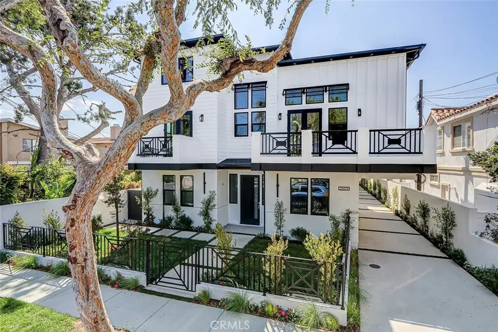 2604 Grant Avenue #B, Redondo Beach, CA 90278 - Image #1