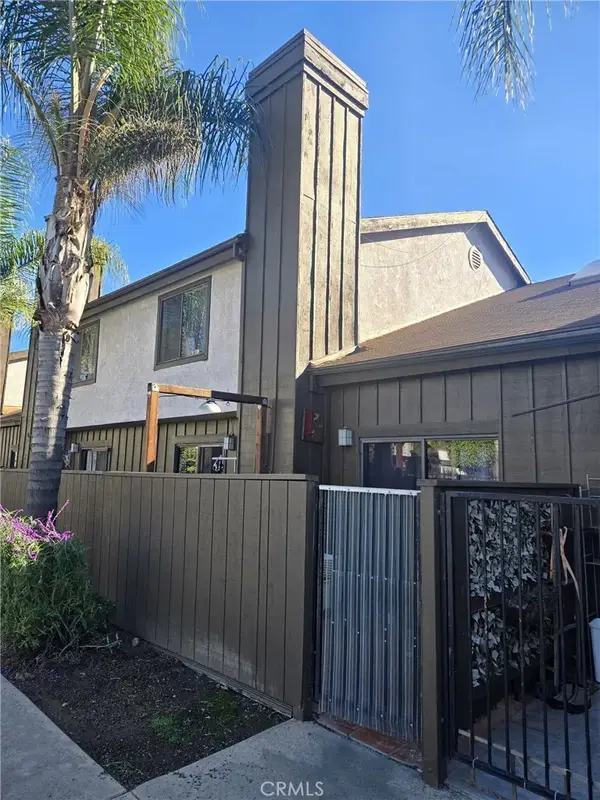 6100 Arbutus Avenue #42, Huntington Park, CA 90255
