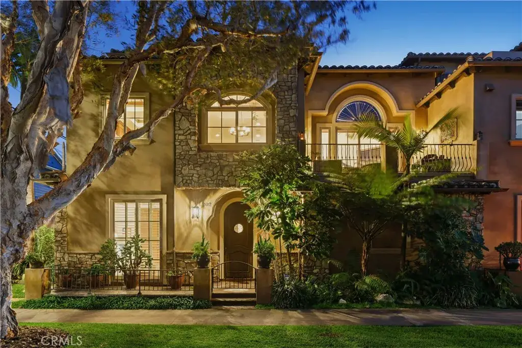 202 Avenue C, Redondo Beach, CA 90277 - Image #1