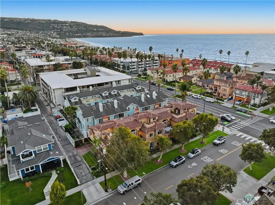 202 Avenue C, Redondo Beach, CA 90277 - Image #3