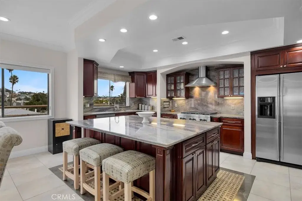 512 Esplanade #303, Redondo Beach, CA 90277 - #1