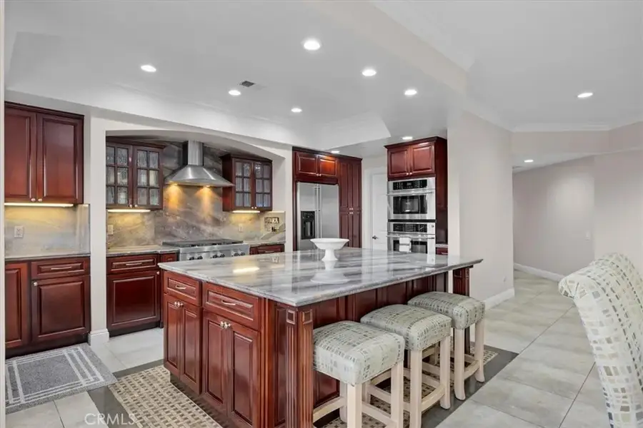 512 Esplanade #303, Redondo Beach, CA 90277 - #2