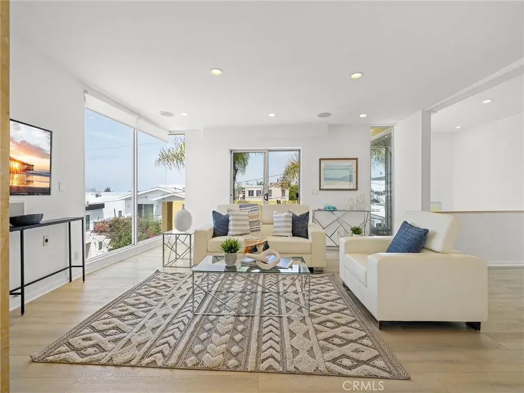 702 10th, Hermosa Beach, CA 90254 - #1
