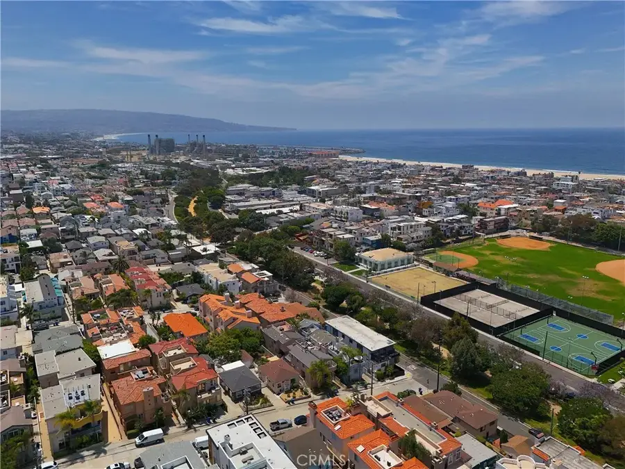 702 10th, Hermosa Beach, CA 90254 - #2