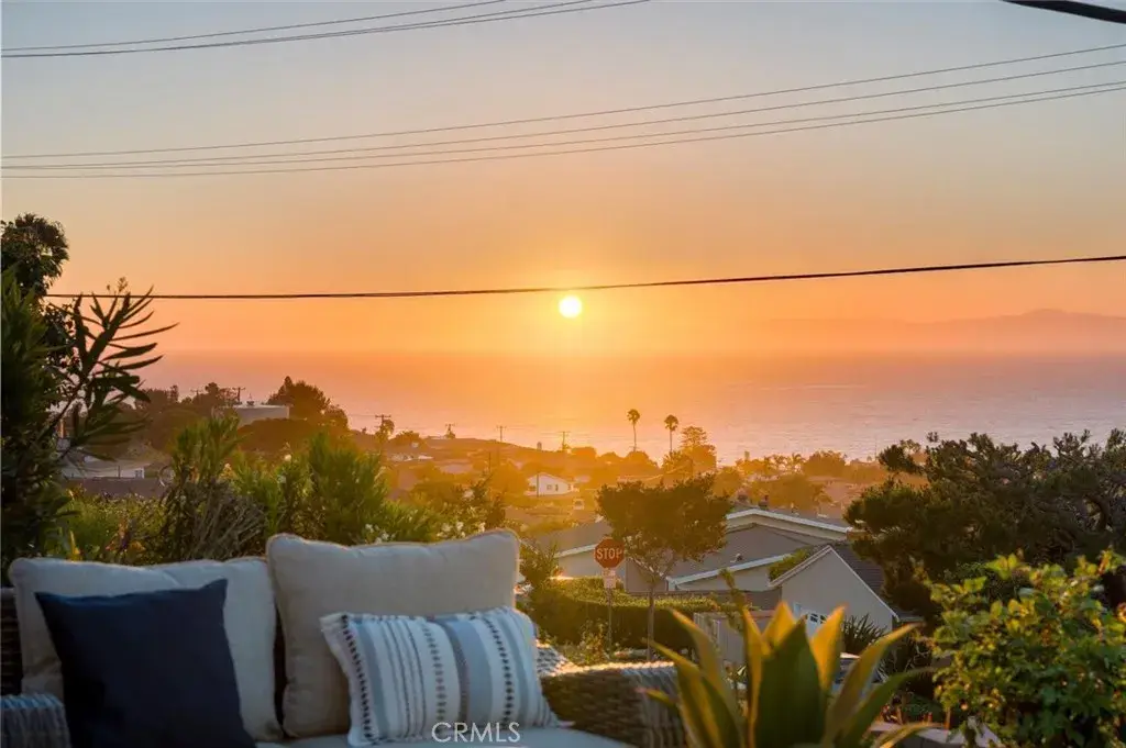 910 Calle Miramar, Redondo Beach, CA 90277 - #1