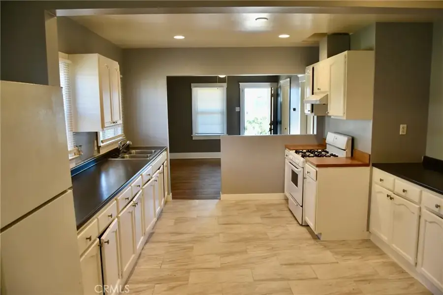584 W 3rd Street, San Pedro, CA 90731 - #2