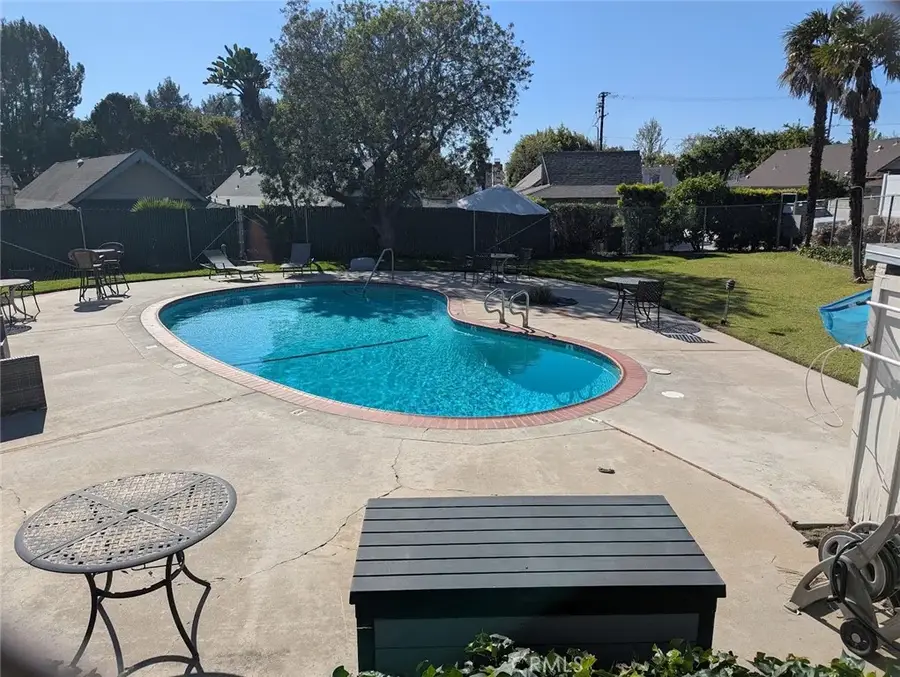 200 W 37th, Long Beach, CA 90807 - #2