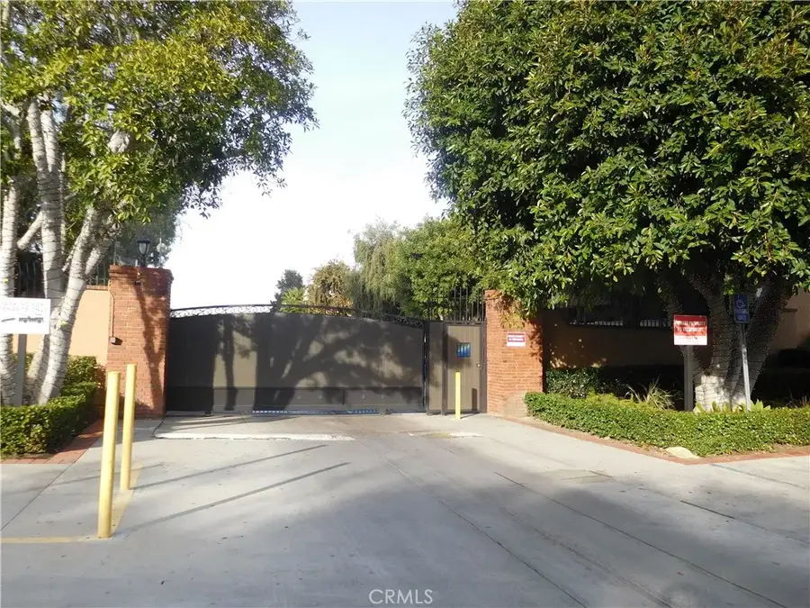 1001 W Macarthur Boulevard #101, Santa Ana, CA 92707 - Image #2