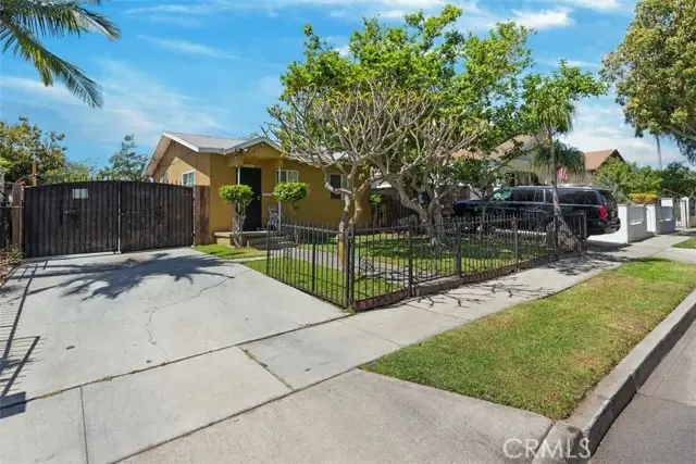 2046 Evergreen Street, Santa Ana, CA 92707 - Image #2