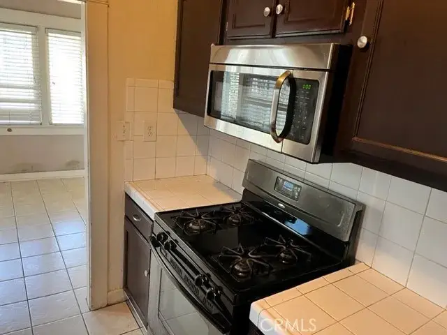 220 W Colden Avenue, Los Angeles, CA 90003 - Image #2