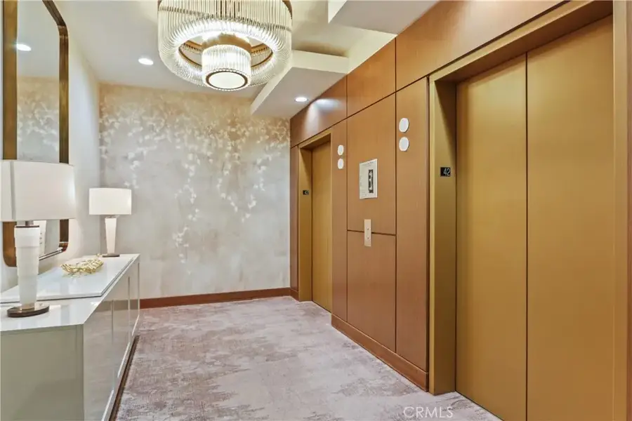 900 W Olympic Boulevard #42A, Los Angeles, CA 90015 - Image #2