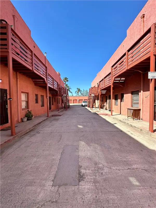 1229 E 4th Street, Long Beach, CA 90802