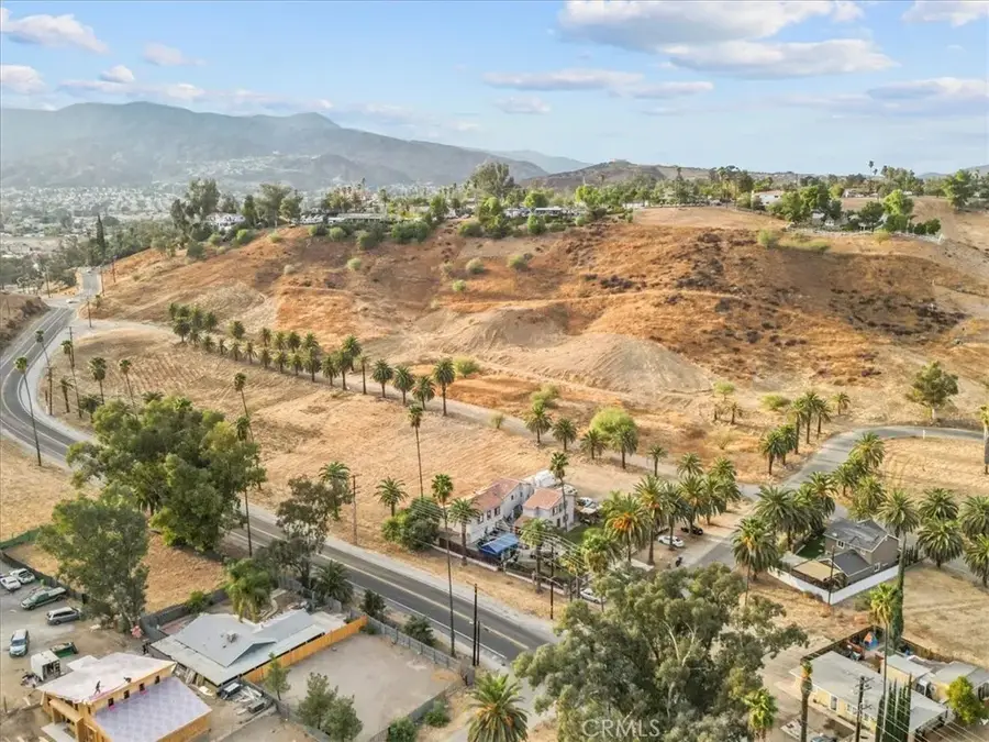 100 Robertson Street, Lake Elsinore, CA 92530 - Image #2