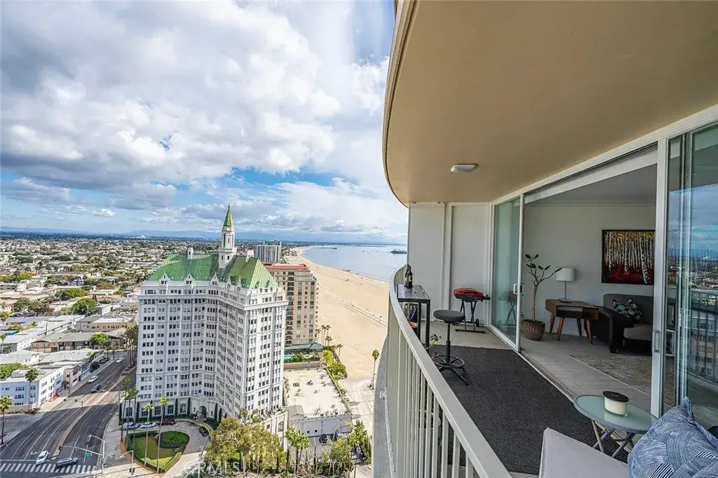 700 E Ocean Boulevard #3003, Long Beach, CA 90802 - Image #1