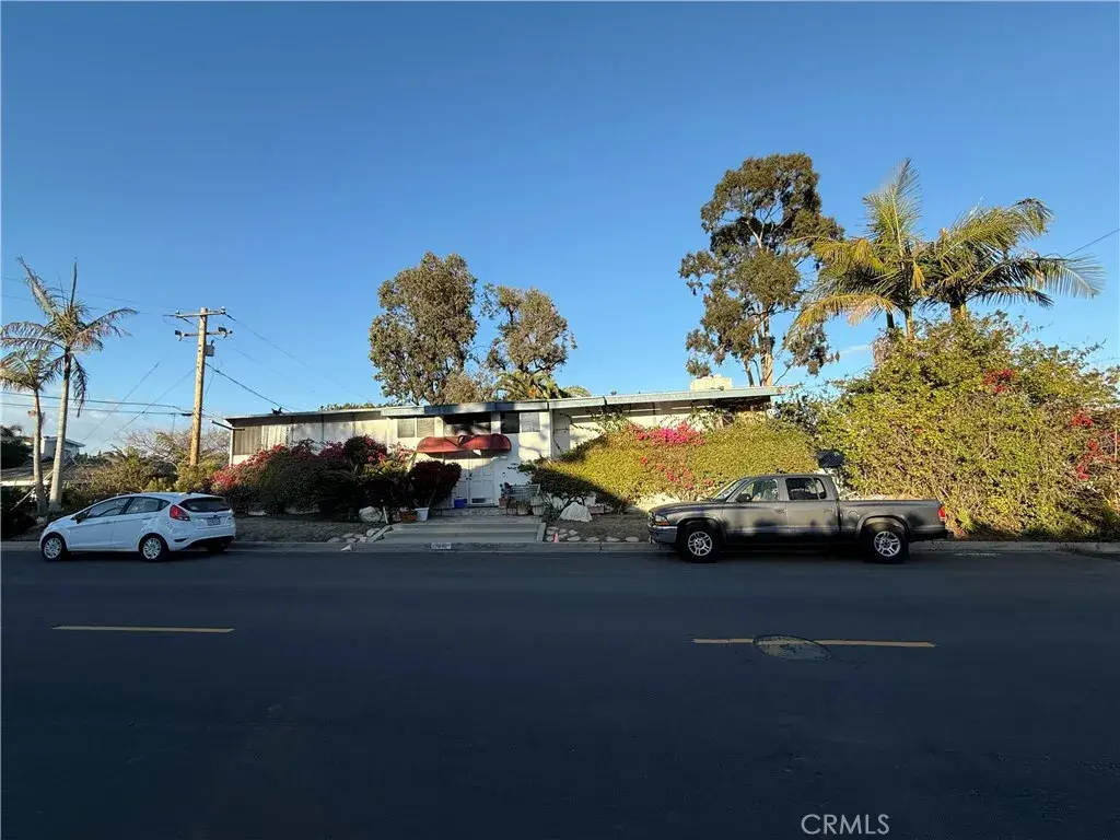 2200 Lake Park Lane, Newport Beach, CA 92660 - Image #1