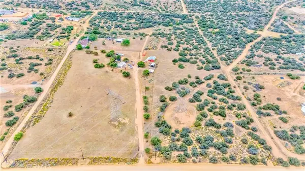 8288 White Road, Phelan, CA 92371