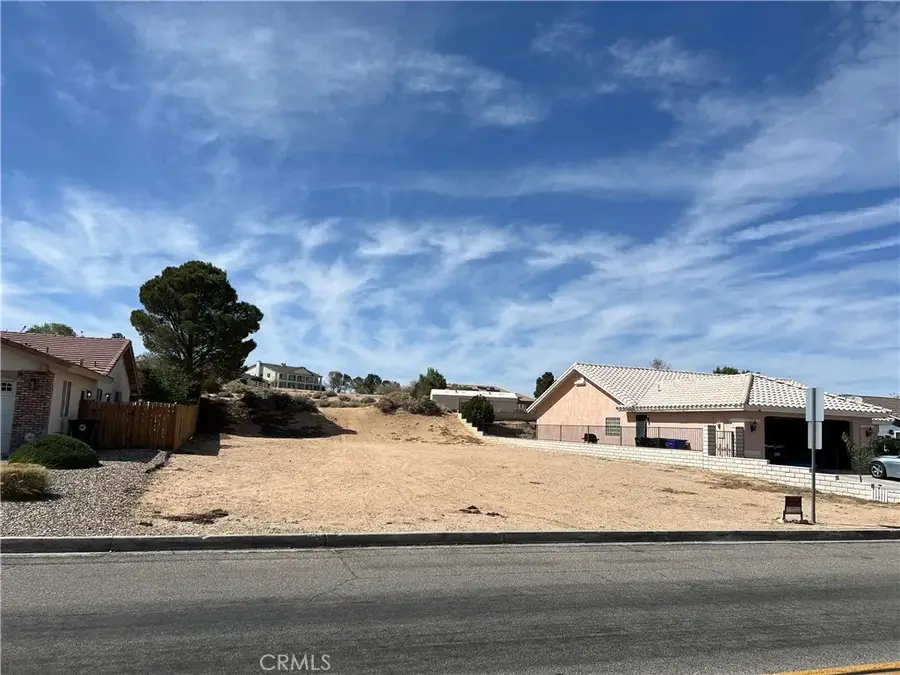 27506 Silver Lakes Pkwy, Helendale, CA 92342 - Image #2