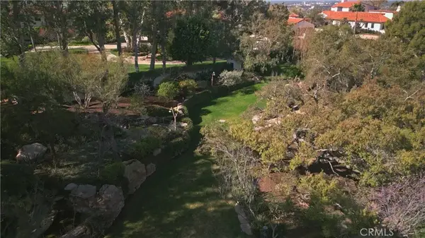 1875 La Cuesta, North Tustin, CA 92705