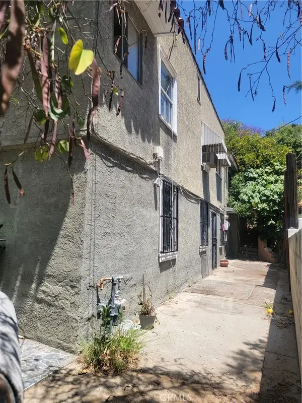 4727 College View Avenue, Los Angeles, CA 90041