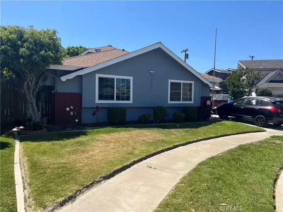 16781 Scotsdale Circle, Huntington Beach, CA 92647 - Image #2