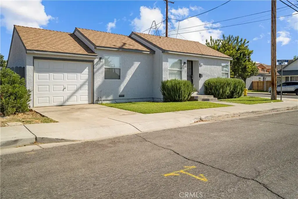 385 E Valley Street, Coalinga, CA 93210 - Image #1