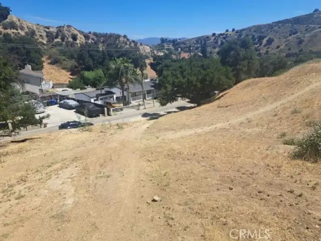 29227 Val Verde Rd, Val Verde, CA 91384 - Image #3
