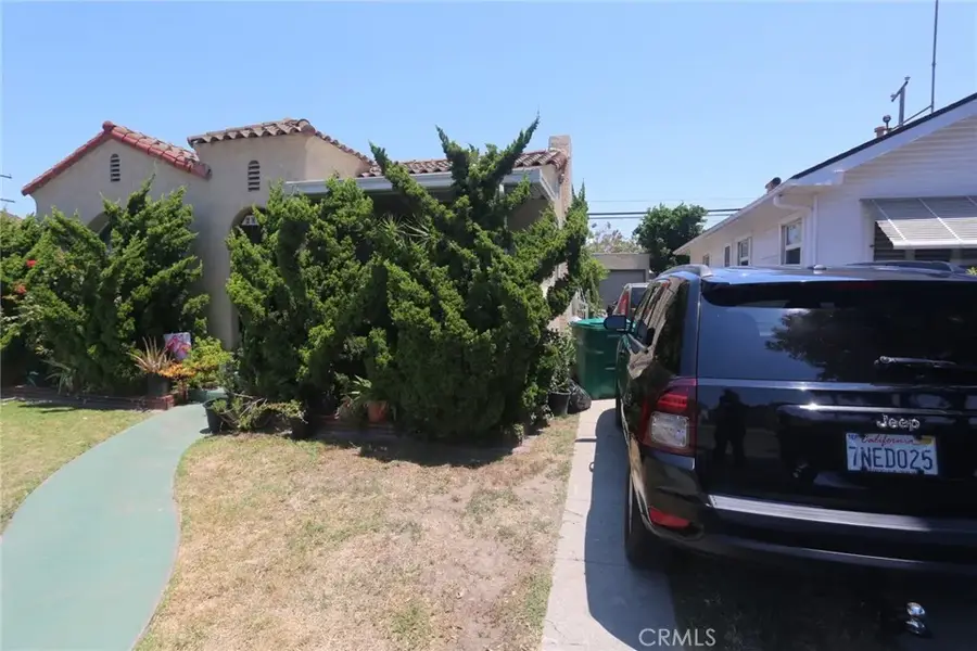 6072 Myrtle Avenue, Long Beach, CA 90805 - Image #2