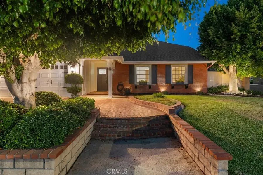 861 N Red Robin Street North, Orange, CA 92869 - Image #2