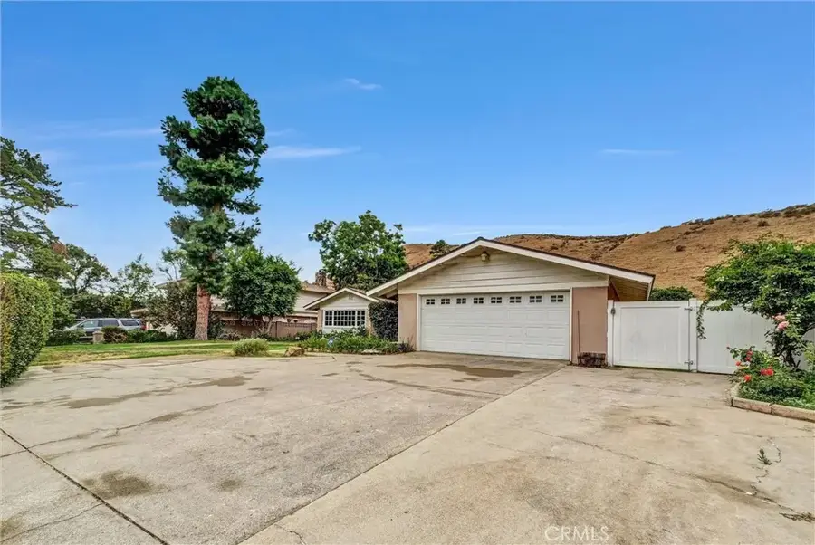 125 Lilac Lane, Brea, CA 92823 - Image #2