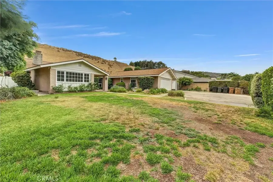 125 Lilac Lane, Brea, CA 92823 - Image #3