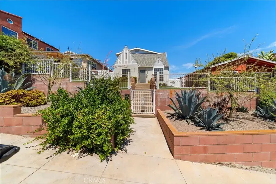 752 W 23rd St, San Pedro, CA 90731 - Image #2