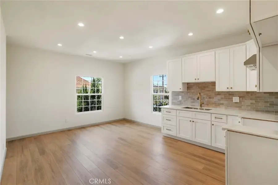 1241 W 22nd Street, Los Angeles, CA 90007 - Image #2