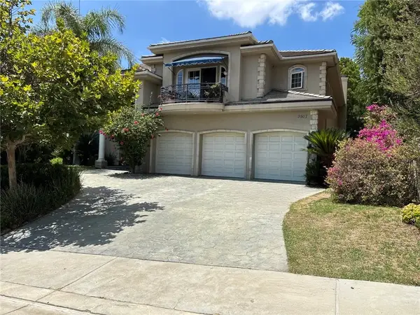 9507 Hunt Club Lane, Chatsworth, CA 91311