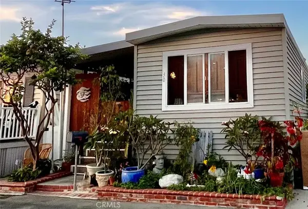 30 Welcome, Seal Beach, CA 90740